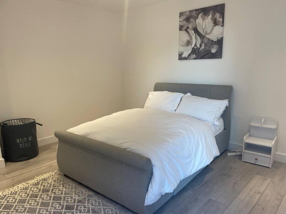 Stylish And Cosy 2 Bedroom Flat In Croydon Eksteriør billede