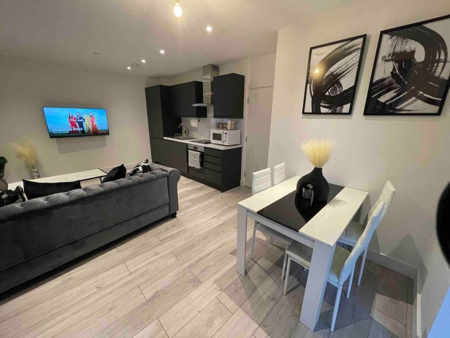 Stylish And Cosy 2 Bedroom Flat In Croydon Eksteriør billede