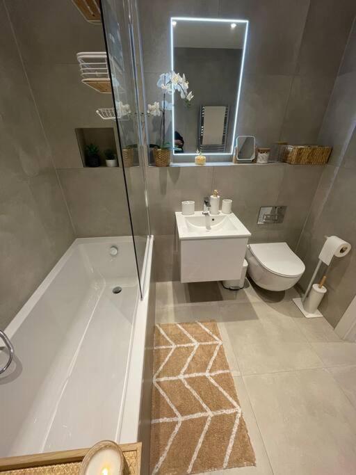 Stylish And Cosy 2 Bedroom Flat In Croydon Eksteriør billede