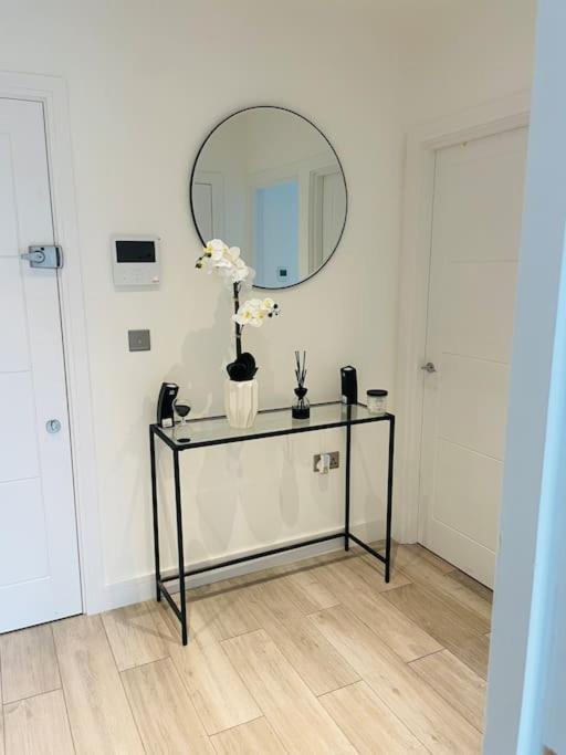 Stylish And Cosy 2 Bedroom Flat In Croydon Eksteriør billede